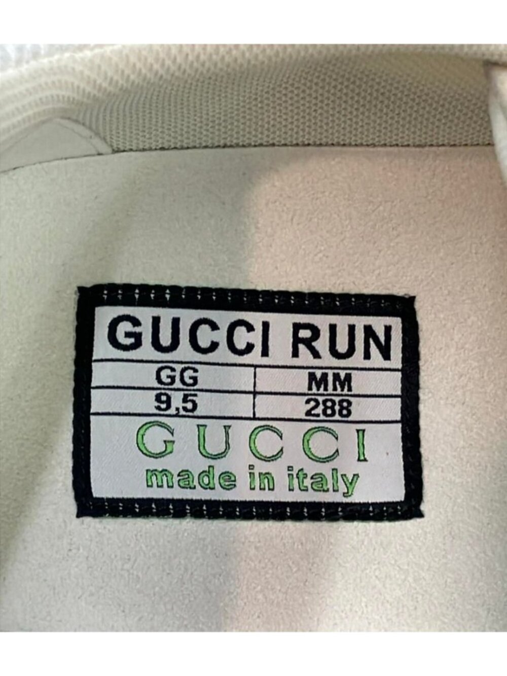 Gucci Low Cut Sneakers Run 9.5 - Picture 4 of 9